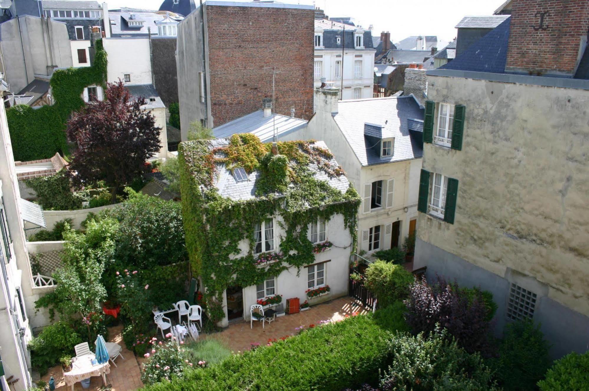 Hotel Le Reynita Trouville-sur-Mer Ngoại thất bức ảnh